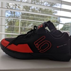 NEW Adidas Five Ten Kestrel Lace Men's Mountain Bike Shoes Black/Red Size 8.5